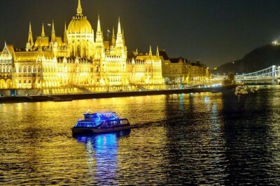 Budapest Drinks and Piano Show Cruise