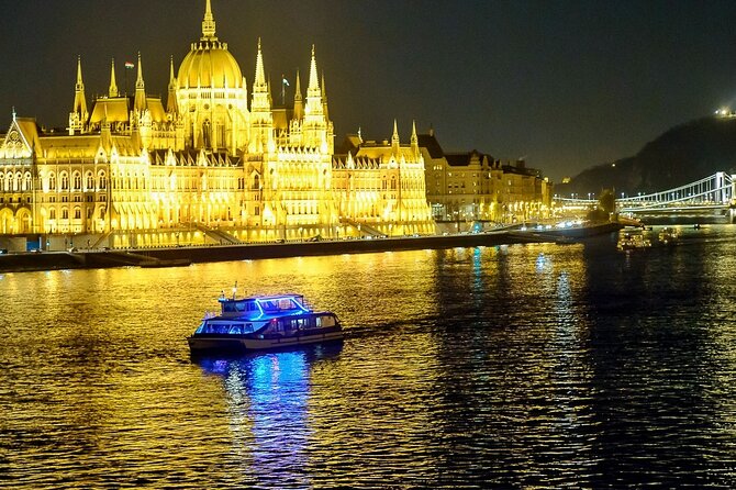 Budapest Drinks and Piano Show Cruise - The piano show is the main event