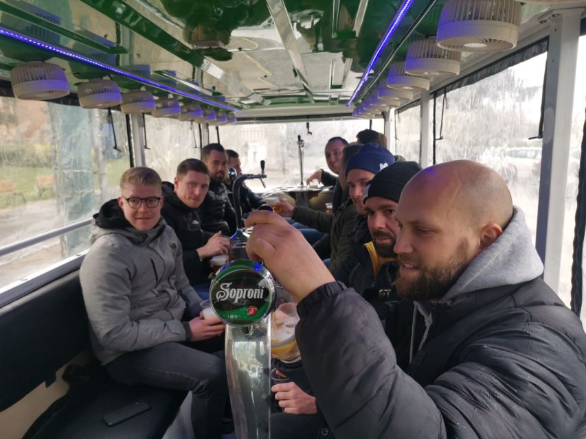 Budapest: eBeerBus Sightseeing Tour - Astoria, the synagogue, and the second Andrássy Avenue run