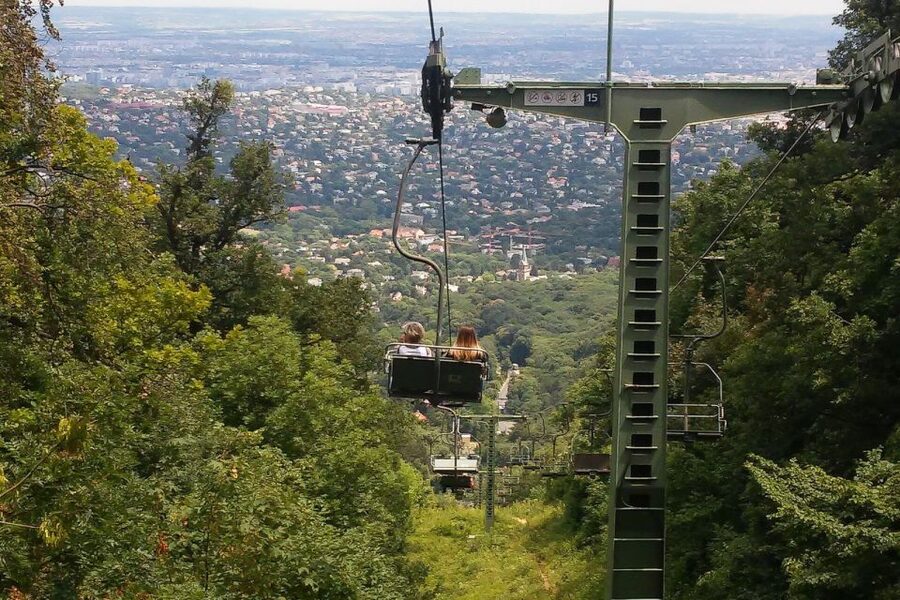 Budapest: Elisabeth Tower Visit by Chairlift & Transport - The van ride into the Buda Hills