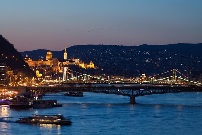 Budapest Essential Walk&Food tasting - The Millennium Underground and Heroes’ Square