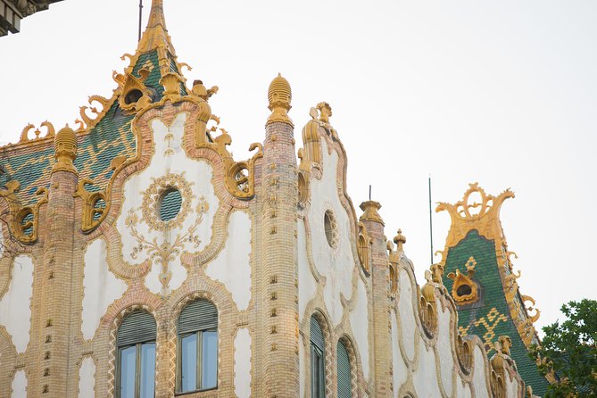 Budapest Essential Walk&Food tasting - Strudel House and Szabadsag ter