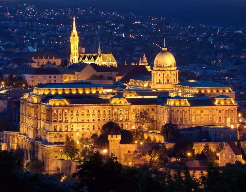 Budapest: Evening Castle Hill Tour with Fishermen's Bastion - Exploring Buda Castle with a local guide