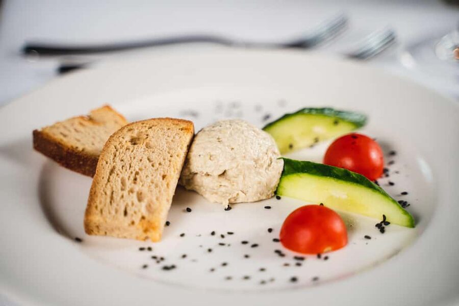 Budapest: Evening Cruise and Dinner with Welcome Drink - The two-hour route, from departure to return