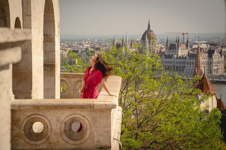 Budapest: Fast Private Photoshoot at Fisherman's Bastion - What happens during the 40-minute session
