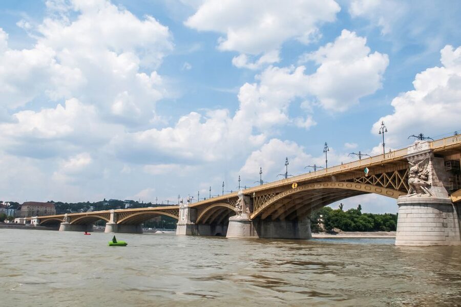 Budapest: Floating Bus Tour by Land and Water - Is $28 good value for this Budapest experience?