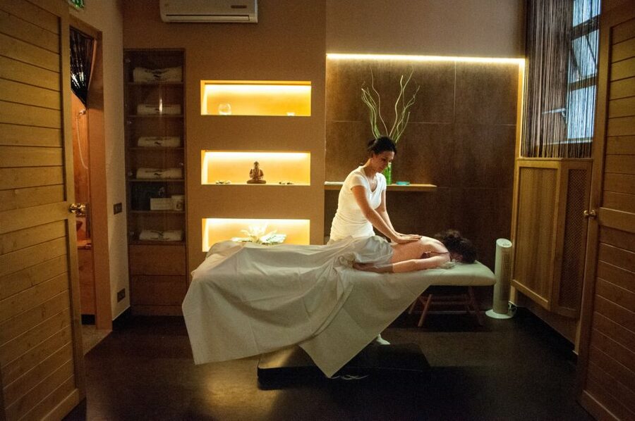 Budapest: Full-Day Gellért Spa Ticket - Key points to know before you go