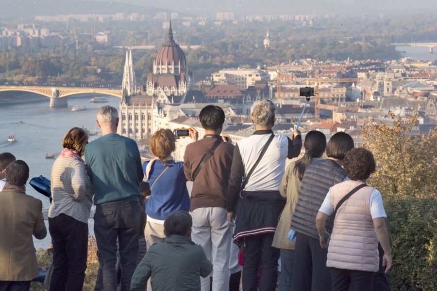 Budapest: Grand City Tour with Parliament Visit - Why this tour works well for a first look at Budapest