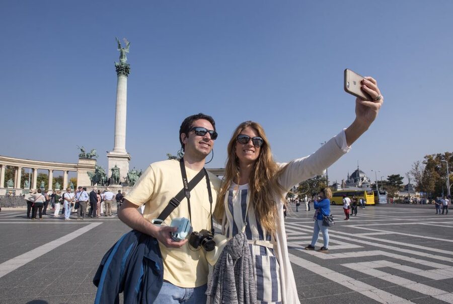 Budapest: Grand City Tour with Parliament Visit - Andrássy Avenue, the Opera House, and St. Stephen’s Basilica