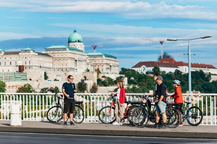 Budapest: Grand Sightseeing Bike Tour - Why a bicycle works so well in Budapest