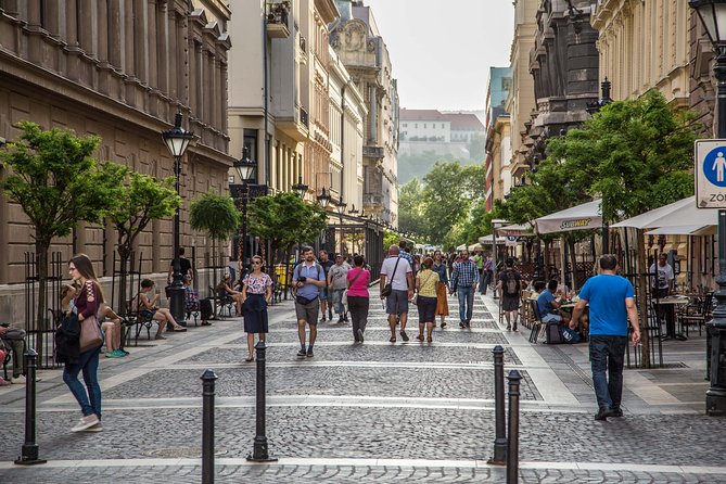 Budapest Grand Walk - Entering the former Jewish Quarter