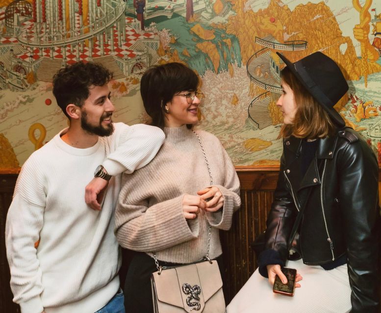 Budapest: Guided Bar Crawl Walking Tour - Key points at a glance