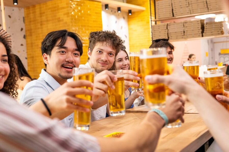 Budapest: Guided Food Tour with Wine, Beer, and Shots - Key points at a glance