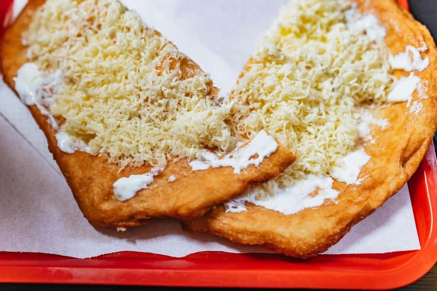 Budapest: Guided Foodie Walking Tour with Food and Drinks - Starting at the Kazinczy Street Synagogue