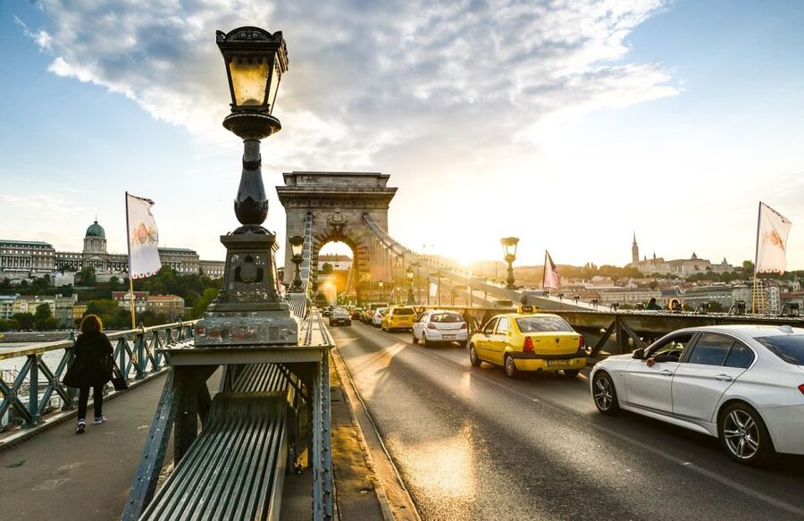 Budapest: Half-Day Highlights Small Group Private Tour - What the four-hour schedule really means
