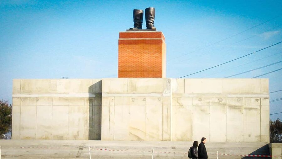 Budapest Half-Day Tour: Life Behind the Iron Curtain - Memento Park and Budapest’s removed statues