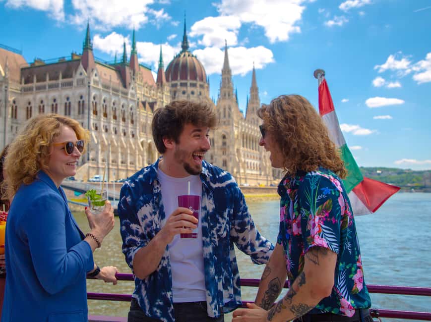 Budapest: Happy Hour Sightseeing Cruise - A cocktail cruise with Budapest’s best river views