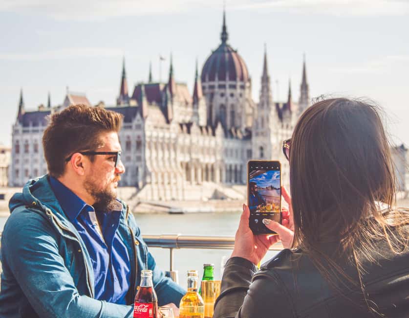 Budapest: Happy Hour Sightseeing Cruise - Chain Bridge and Budapest’s classic skyline