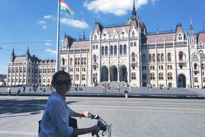 Budapest Highlights Bike Tour with a local guide - Vajdahunyad Castle and the New Museum Quarter