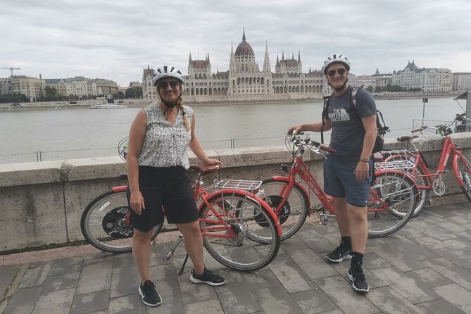 Budapest Highlights Private E-bike Tour - Heroes’ Square and Vajdahunyad Castle