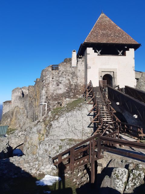 Budapest Hike to Visegrád Castle w or wo Sauna/Danube beach - Should you book the Visegrád Castle hike?