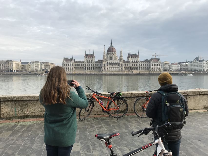Budapest: Historic Downtown Bicycle Ride with Scenic Views - Starting in Budapest’s Jewish Quarter