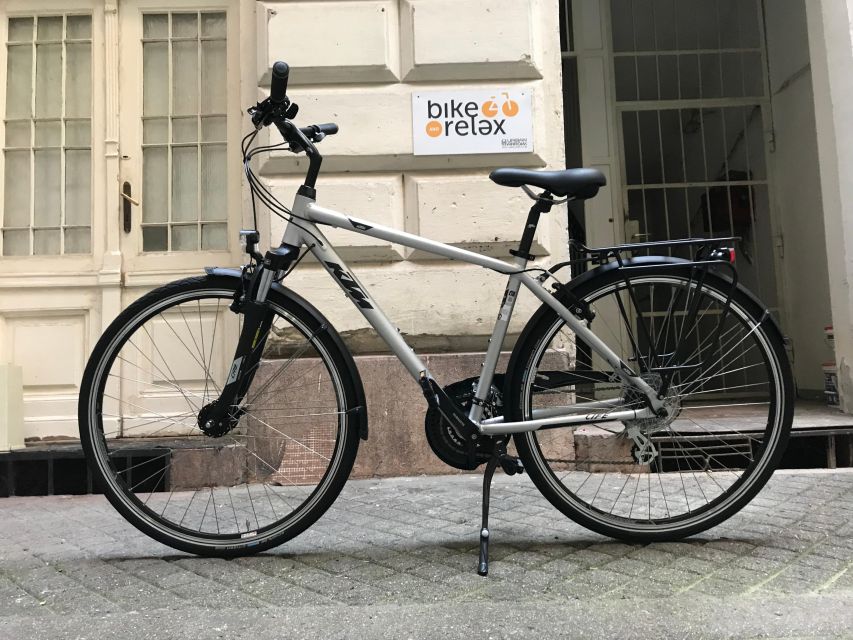 Budapest: Historic Downtown Bicycle Ride with Scenic Views - National Museum and the Grand Synagogue finish