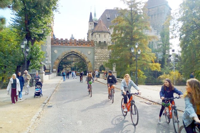 Budapest Historic Downtown Bicycle Tour in small groups - Parliament, the Danube, and the Shoes