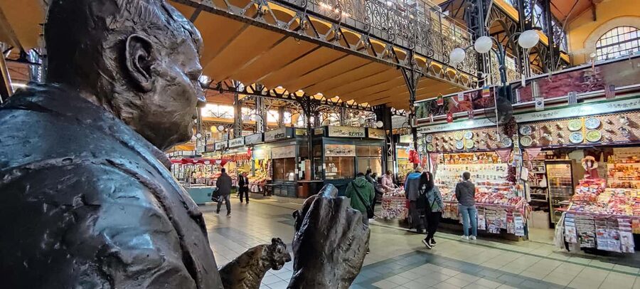 Budapest: Hungarian Cuisine in the Market Hall (german) - Key points before you book