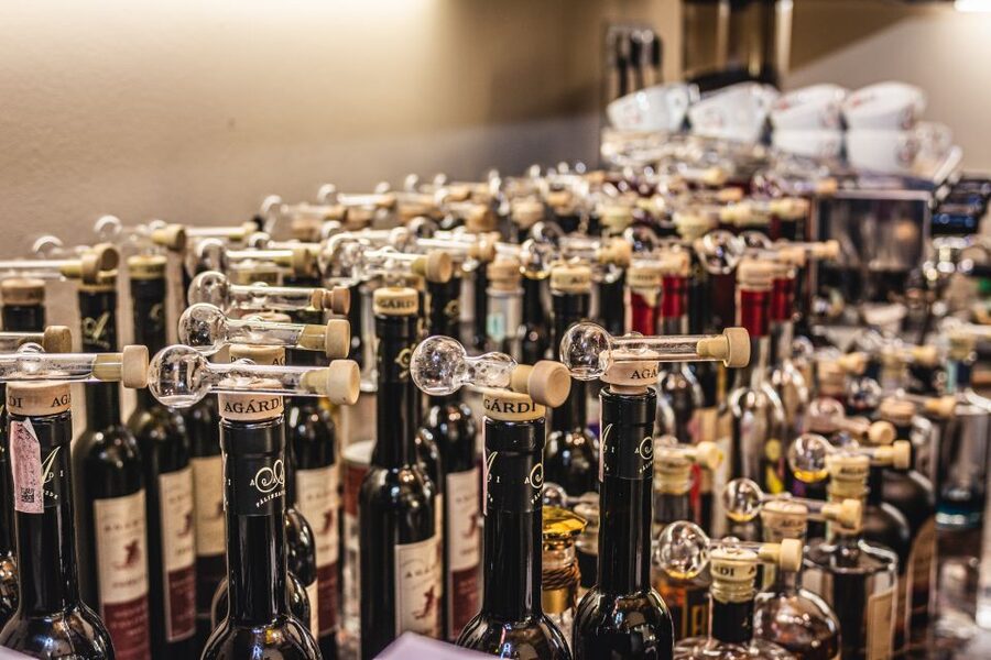 Budapest: Hungarian Whisky, Gin, and Pálinka Tasting - A small group of up to 10 people