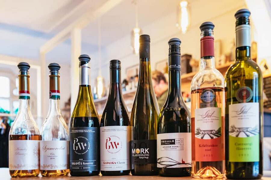 Budapest: Hungarian Wine Tasting with 7 Wines and Tapas - Furmint, kadarka, and Bull’s Blood