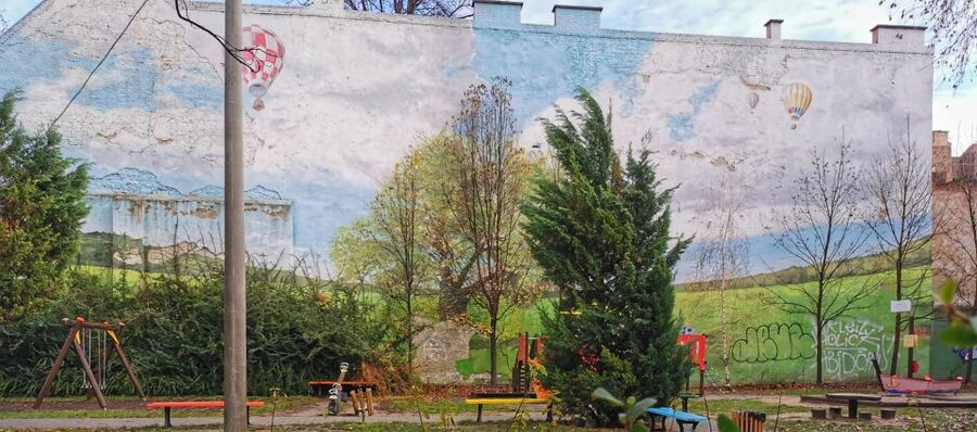 Budapest: Jewish District Private Walking Tour - Murals and underground street art along the route
