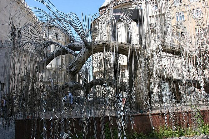 Budapest Jewish Heritage Memorial Walking Tour & Synagogue Entry - What the Grand Tour adds after the Essential route