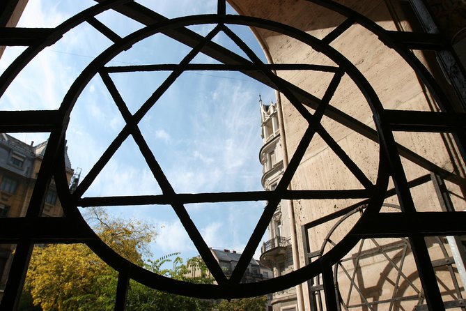 Budapest Jewish Heritage Memorial Walking Tour & Synagogue Entry - Essential or Grand: which route suits you?