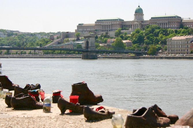 Budapest Jewish Heritage: Synagogues, Shoes, Secrets & Flódni - Key points at a glance