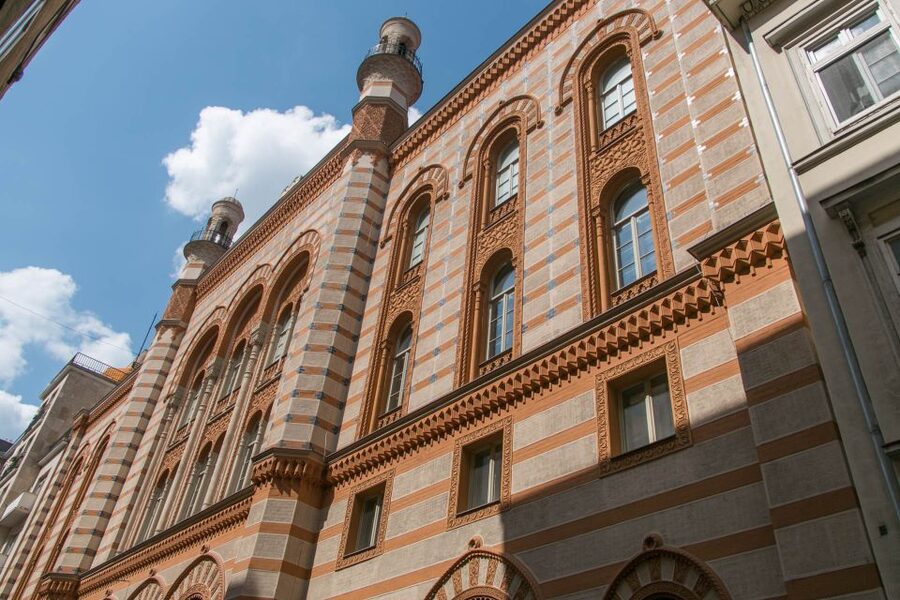 Budapest: Jewish Heritage Walking Tour with Historian Guide - Why Budapest’s Jewish Quarter deserves a focused walk