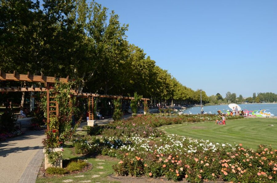 Budapest: Lake Balaton and Herend Full-Day Private Tour - Should you book the Lake Balaton and Herend tour?