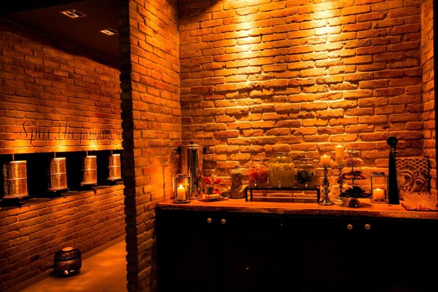 Budapest: Mandala Day Spa & Luxury Pool Experience - Staff, language, and practical comfort