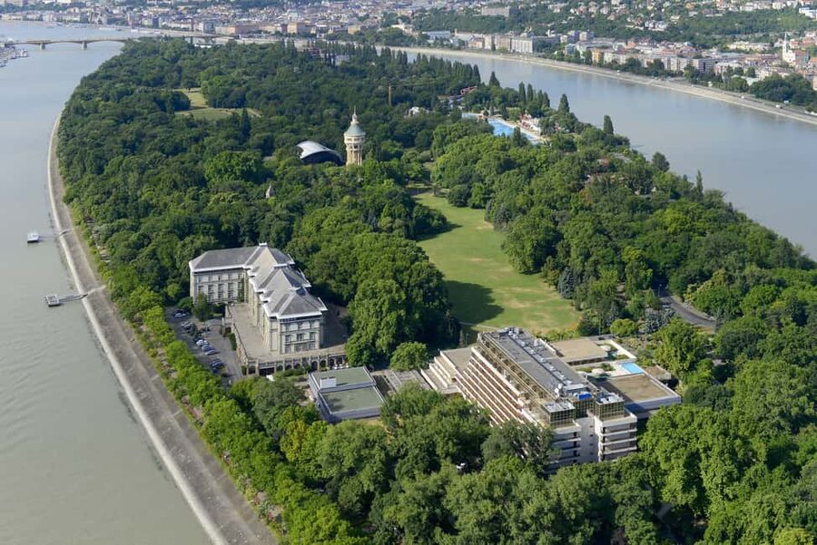 Budapest: Margaret Island, Salt Cave treatment - What the Margaret Island setting adds