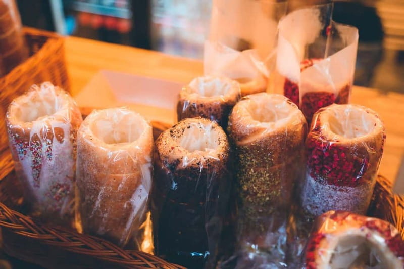 Budapest Market and Food Tasting Tour with a Local Guide - What the guides add