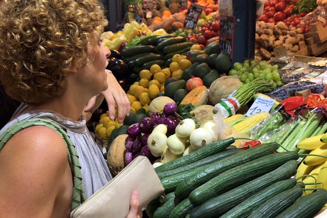 Budapest Market Tour & Home Cooking Class with local Chef & Guide - Why this Budapest food experience works