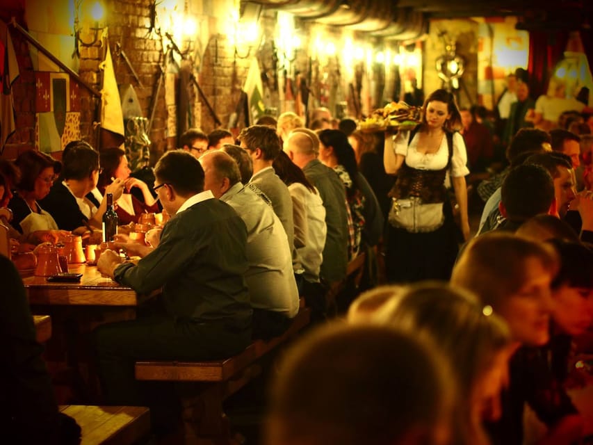 Budapest: Medieval Dinner Show with Drinks - How to make the most of the evening