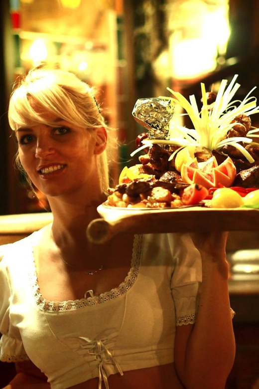 Budapest: Medieval Dinner Show with Drinks - How the show fits around your dinner