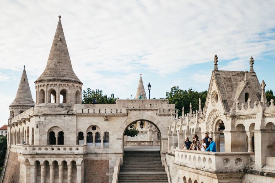 Budapest: MonsteRoller E-Scooter Tour - Evening rides around the Castle area