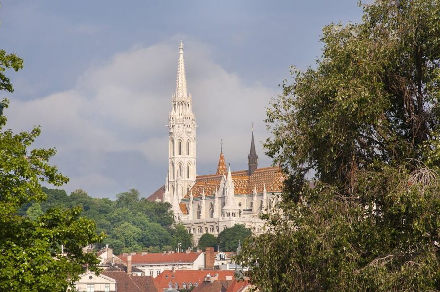 Budapest: Multilingual Highlights Tour - Buda Castle’s medieval residential district