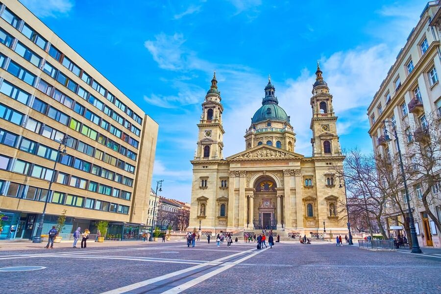 Budapest Old Town and Top Attractions Private Walking Tour - Five things to know before you book