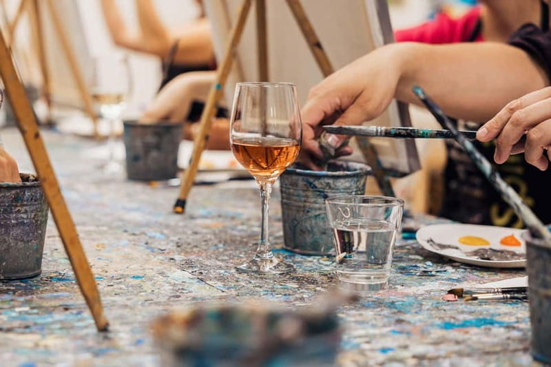 Budapest: Paint and sip experience - Who will enjoy this most