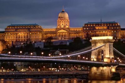 Budapest Parliament Audio Guide Tour with Danube Cruise