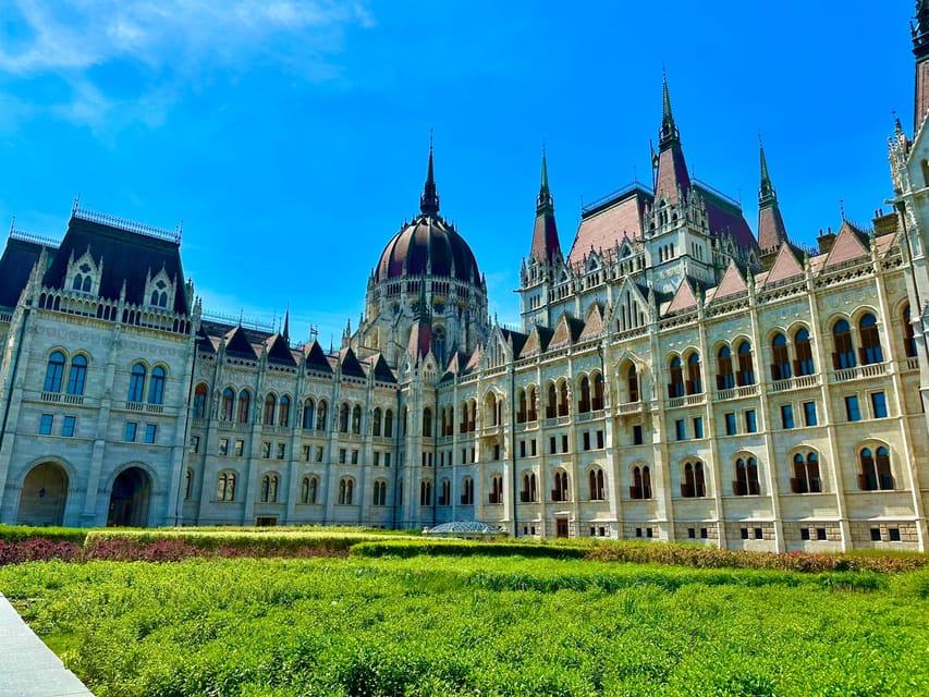 Budapest: Parliament Building Entry Ticket and Audio Guide - Check-in and security at the Visitor Centre