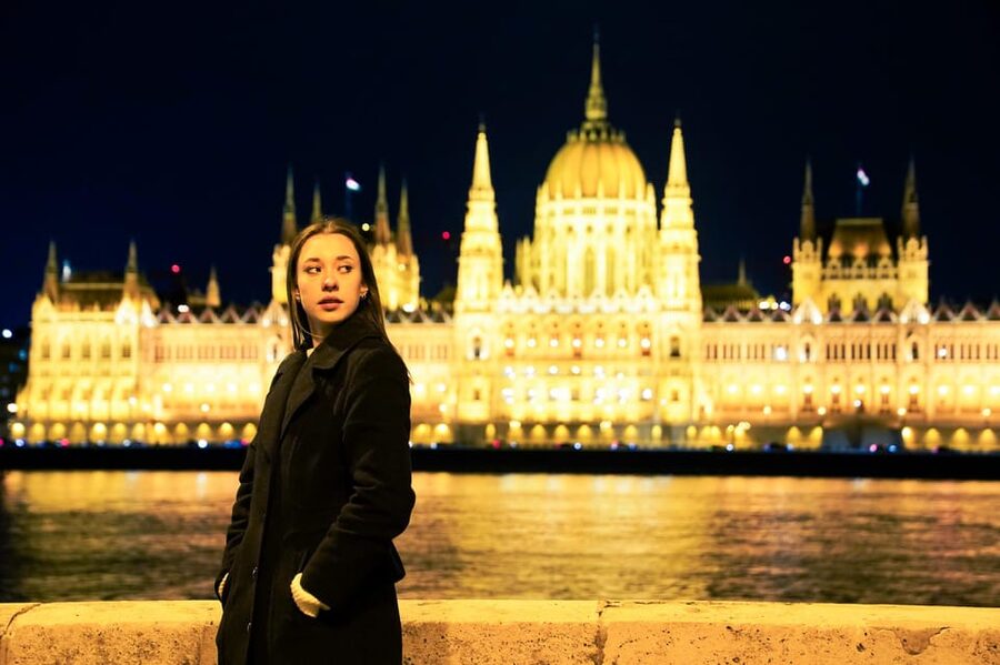 Budapest: Photo Session with Professional Local Photographer - Working through Budapest’s spring scenery